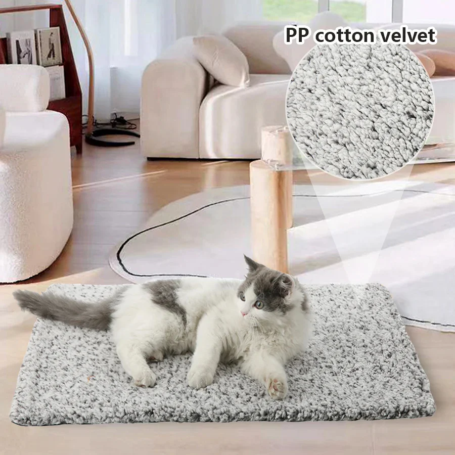 Self-Heating Pet Pad for Dogs and Cats, Soft Faux Fur, Portable and Washable Mat