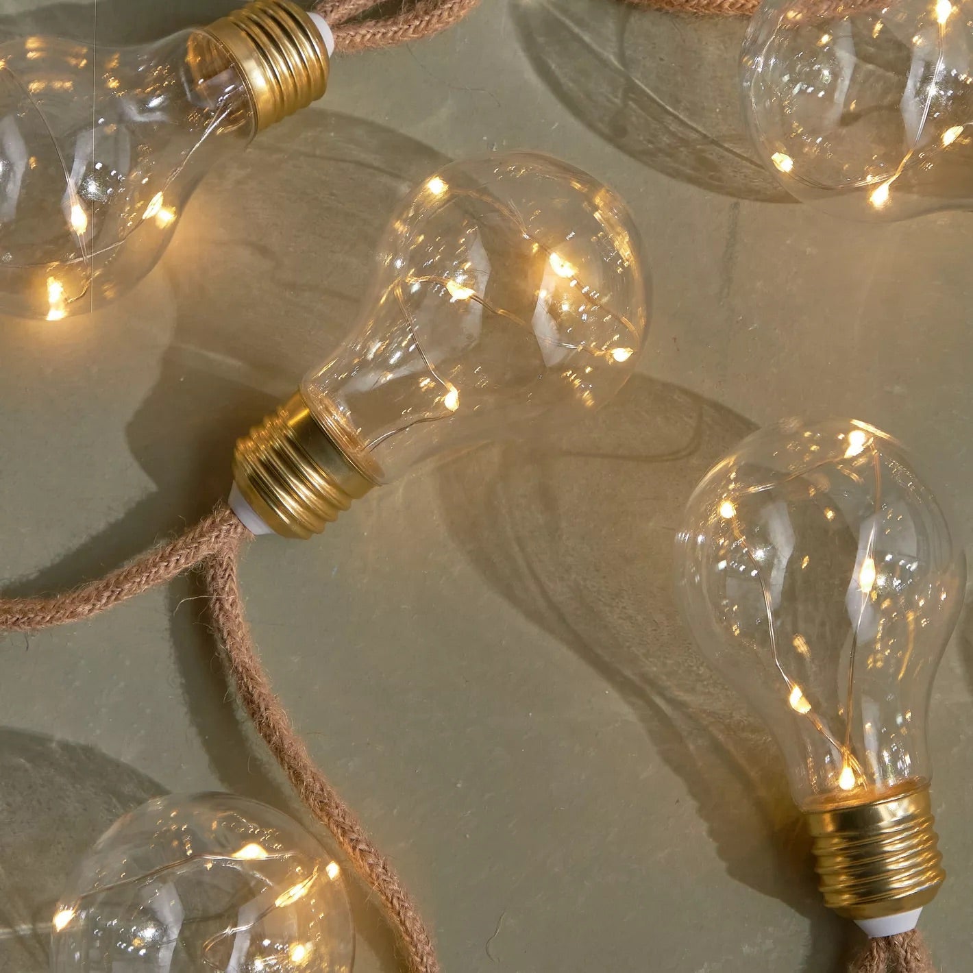 Vasta Bulb Design Warm LED Lights with Rope Style String, 19cm