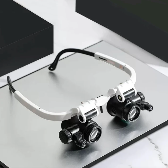 Magnifying Glasses with Dual LED Lights and Four Interchangeable Lenses